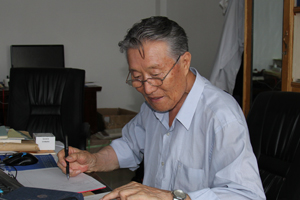 長篇小說獎：獲獎作品《信仰樹》作者：烏·寶音烏力吉（蒙古族）         創作感言　　在創作長篇小說《信仰樹》時，尊敬的扎老師當年的預言仍然鼓勵著我。我想，把預言、夢想變為現實時，需要勤奮、信念和不斷的學習。在文學創作方面，如果說蒙古族文化遺產和宗教信仰是栽培我的“信仰樹”的土壤的話，不斷地讀書學習是使它成活和成長的人為因素。