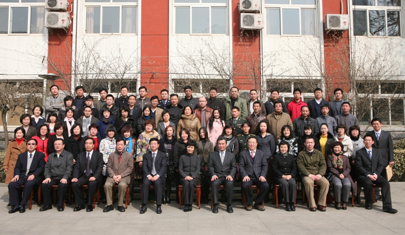 魯迅文學院第十三屆高研班學員名單　寧民慶　郭麗梅　于　田　劉辰希　李綿星　王保忠　計文君　李　輝　宗利華　肖　睿　李麗萍　楊怡芬　王鴻達　肖慧敏　李潔冰　王秀白　韓子龍　楊　帆　許冬林　曹軍慶　林秀美　沈　念　曹志輝　盛可以　黃金明　楊麗達　趙　瑜　王必昆　賀小晴　何長安　劉一瀾　劉照進　周瑄璞　任　紅　蕭　云　郭　個　李進祥　李明華　劉　亮　黃麗榮　盧金地　林權宏　尹德朝　付秀瑩　陳　軍　伍　梅　顧　飛　曾　劍　戴守蓮　金錦姬　楊則緯　方麗娜