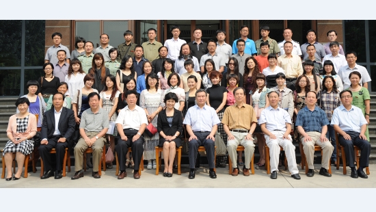 魯迅文學院第十八屆高研班學員名單　鄧曉燕　馮　昱　傅澤剛　葛　芳　郭金達　郭金梅　郭美藝　韓麗敏　韓小英　何貴同　何紅霞　黃　華　黃陸軍　冀海蓮　賈文清　李成恩　李金榮　李向榮　李曉敏　李燕蓉　李穎超　林　莉　劉　麗　劉克中　劉紫劍　茜吉爾　沈　鈺　沈明珠　宋慶蓮　孫桂麗　孫世群　孫志保　湯紅英　王　君　王曉旭　王雪珍　閻強國　楊衛東　楊鎣瑩　尹守國　曾秀華　張功林　張海芹　張雅琴　張祖文　鄭小霞　周春生　朱繼紅　鄒　蓉