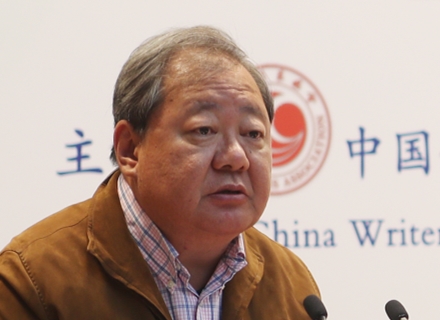 吉狄馬加：文學是讓我們靈魂相通的紐帶今天是一個復雜的世界，人類面臨著共同的困境、機遇和挑戰，命運前所未有地聯結在一起。[詳細]