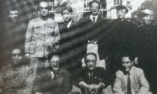 艾青、巴金、史東山、馬思聰等合影