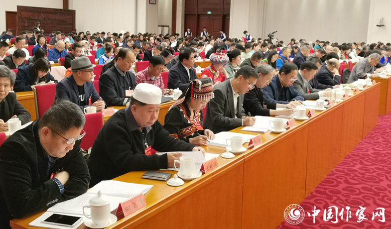 第六屆全國少數(shù)民族文學(xué)創(chuàng)作會(huì)議組圖（會(huì)議現(xiàn)場）