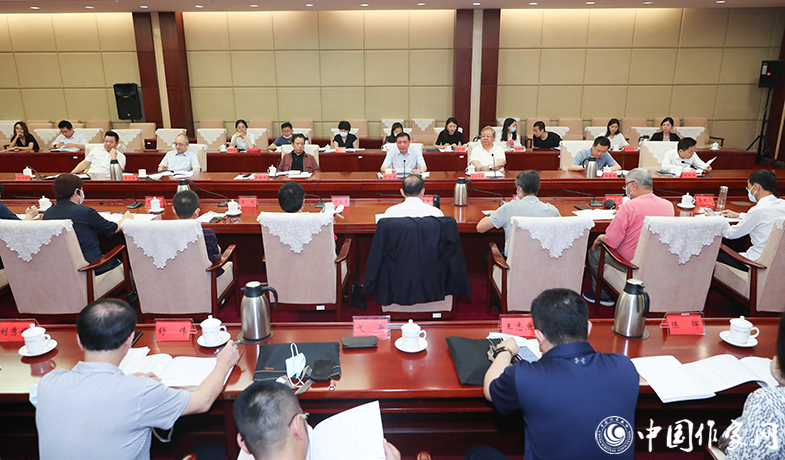 7月26日，第十一屆全國優(yōu)秀兒童文學(xué)獎評獎委員會第一次全體會議在京舉行