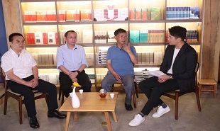 王躍文、歐陽黔森、阿來一同“名家話巨變”