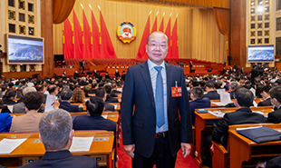 全國政協委員，中國電視藝術家協會分黨組書記、駐會副主席、秘書長范宗釵