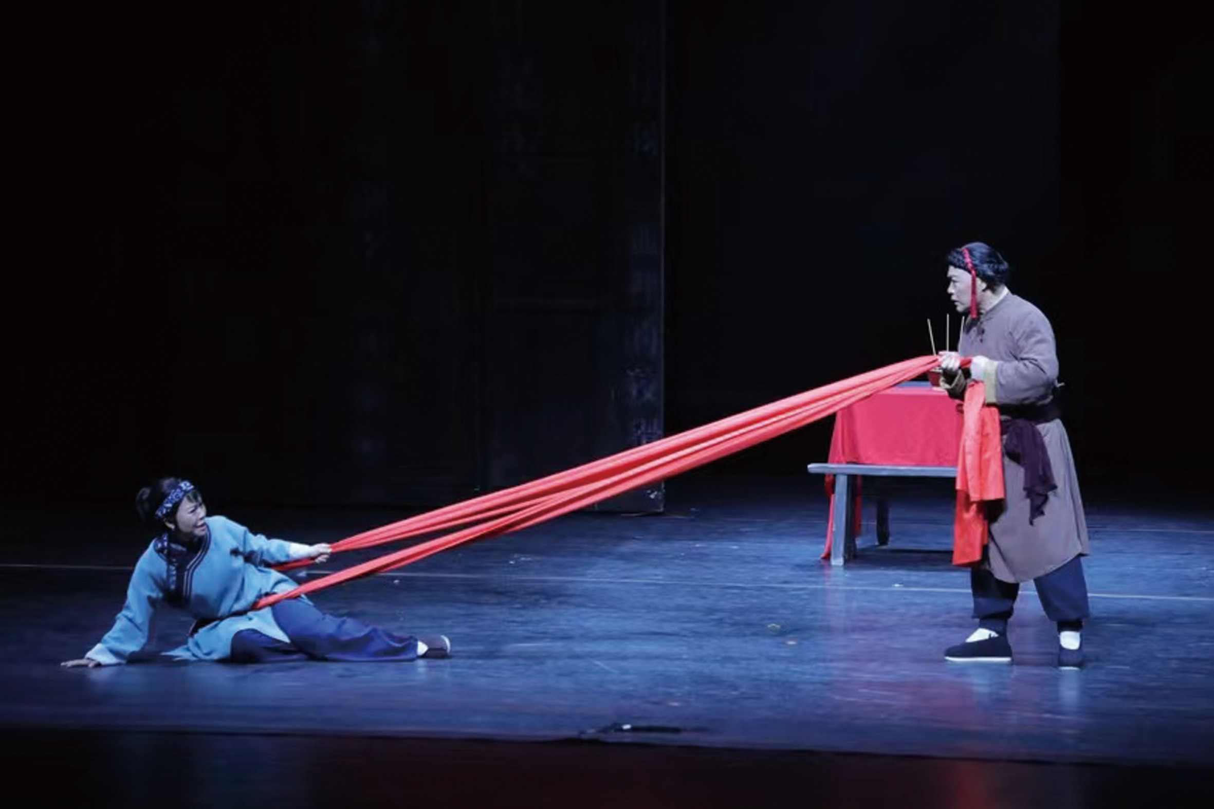  曲劇《魯鎮》演出現場  蘇 恒 攝