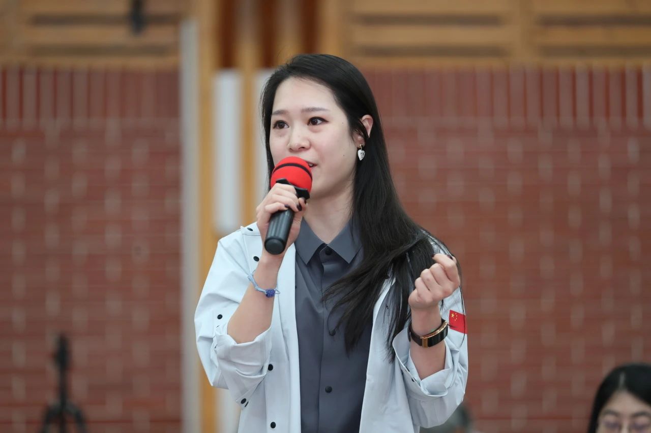 作家花念笙發言