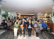 陳河最新長篇小說《誤入孤城》分享會舉行分享會上，陳河、北京師范大學文學院教授張莉、作家喬葉、評論家季亞婭帶領讀者走進這座雜糅了粗糲與柔情的文學之城。[詳細]