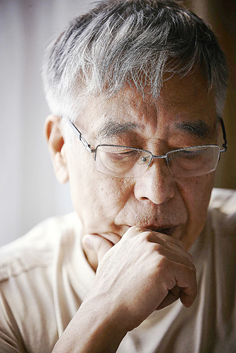 王晉康，科幻作家、高級工程師。代表作有長篇小說《類人》《蟻生》，短篇小說集《替天行道》《生命之歌》《豹》等。代表作《水星播種》入圍2024年雨果獎最佳長中篇小說。