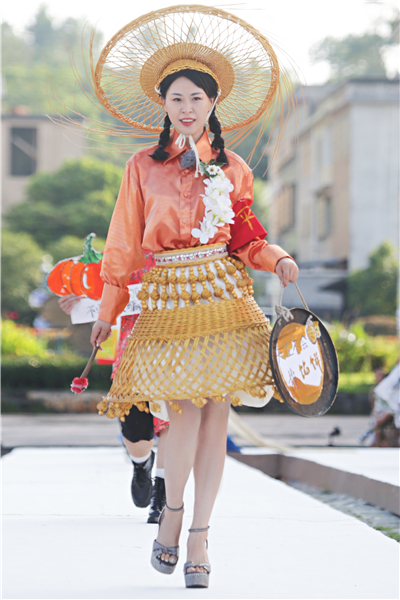 生動呈現千姿百態的“花兒”之美